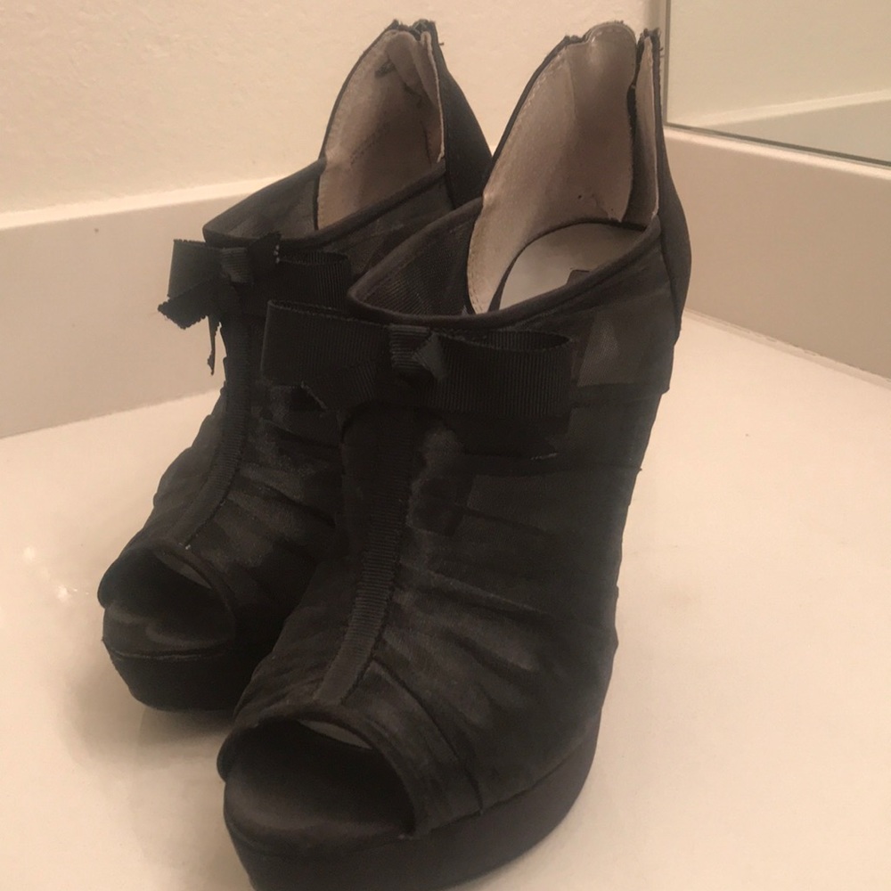 Vera Wang high heels